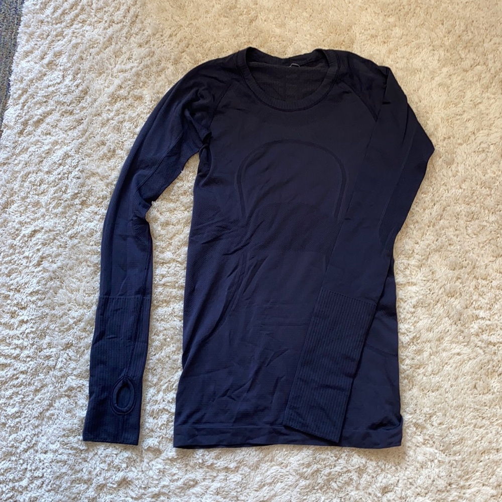 Gently worn Lululemon athletic top
